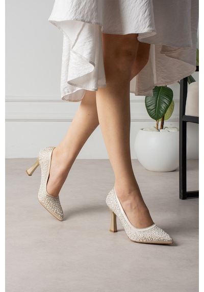 Shoetek Garwas Kadın Stiletto İnce Topuklu Full Taşlı Bej Saten