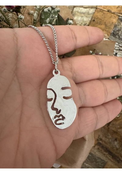 Soyut İnsan Yüzü Figürlü Unisex Kolye Modern Ve Sanatsal Tasarım Çok renkli