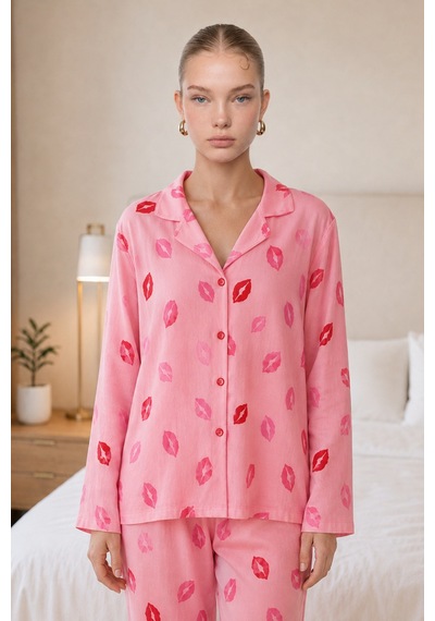 Kadın Dudak Desenli Pembe Pijama Takımı 4677
