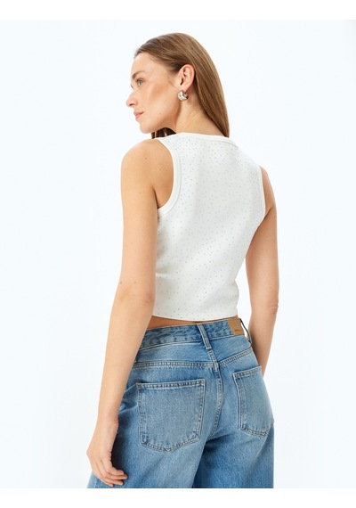 Koton Taş Detaylı Halter Yaka Kolsuz Scuba Kumaş Crop Bluz Beyaz 5wak60038fk Beyaz