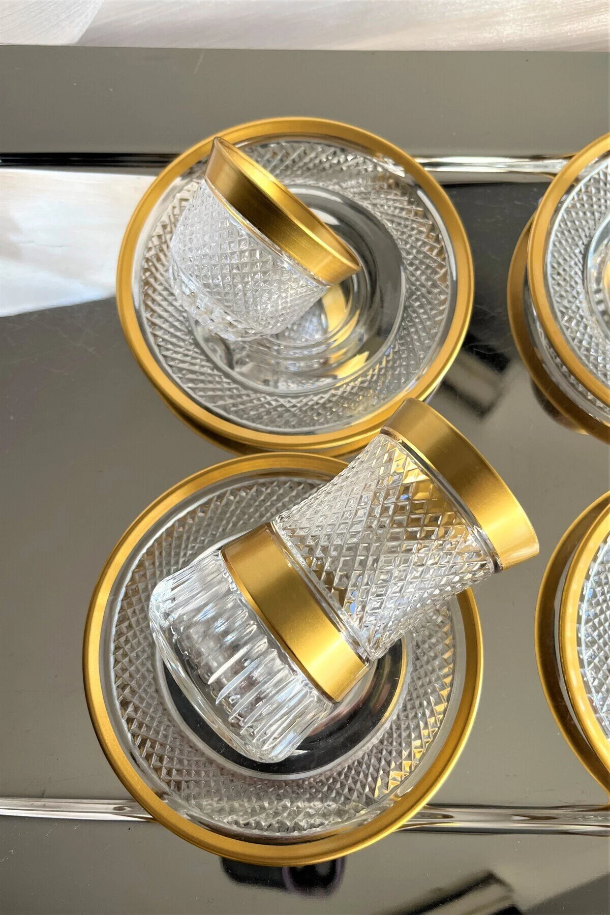 Beyzade Mat Gold Kesme Dekorlu 18 Parça Lüks Çay Takımı 6 Kişilik Premium Sunum Seti Şeffaf - Altın