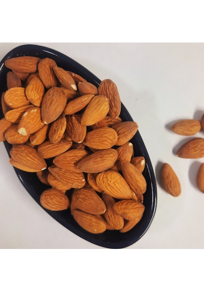 Yeni Harmancı Çiğ Badem İçi Sağlıklı Atıştırmalık Yerli Üretim Yeni Mahsul Günlük Paketleme 500 G