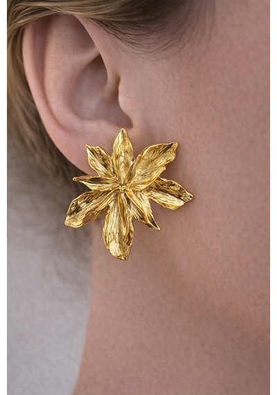 Wblossom Altın Renkli Çiçek Figürlü Şık Tasarım Gold Küpe