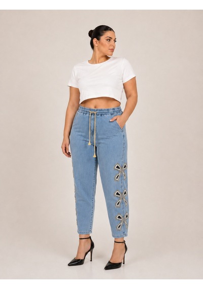 Zanessi Fashıon Büyük Beden Yüksek Bel Taş Detaylı Likralı Beli Lastikli Denim Mom Kadın Pantolon Mavi Zanessi Fashıon Büyük Beden Yüksek Bel Taş Detaylı Likralı Beli Lastikli Denim Mom Kadın Pantolon Mavi