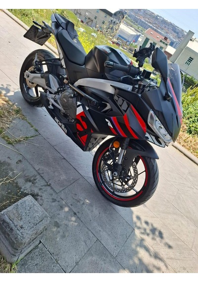 Aprilia Rs 457 Ön Koruma Demiri Siyah