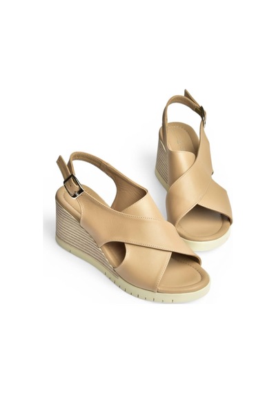 Fox Shoes Y555340503 Bej Hakiki Deri Dolgu Tabanlı Kadın Sandalet