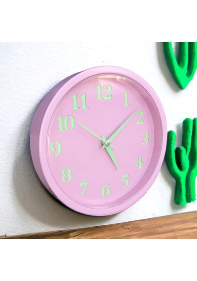 Fosforlu Gece Karanlıkta Parlayan Pembe Duvar Saati Çap 22 Cm Pembe