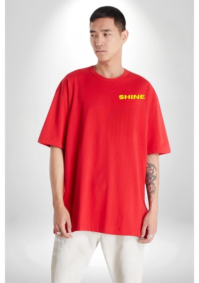 Parlayan Siyah Kedi Kırmızı Oversize Unisex Ön Ve Sırt Baskılı Tişört Kırmızı