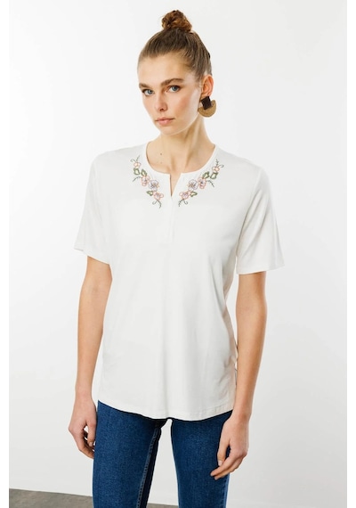 Desen Triko Kadın Açma Yaka Nakış İşlemeli Penye T-shirt 25700 Ekru Ekru