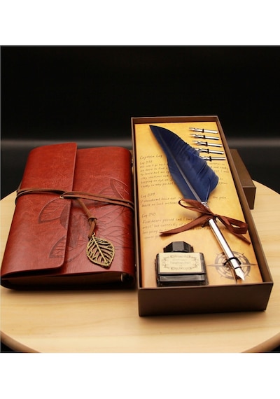 Mobgift Hediyelik Taçlı Kuş Tüyü Divit Kalem Ve Özel Tasarım Retro Deri Defter Seti