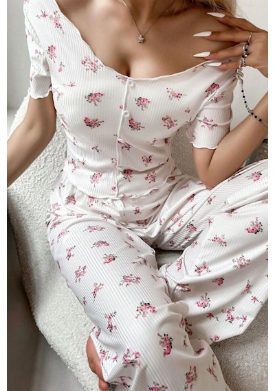 Bella Notte Ekru Çiçek Baskılı Süs Düğmeli Yazlık Pijama Takımı