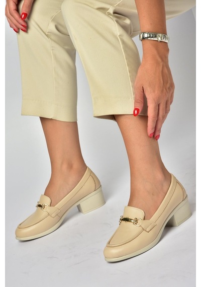 Fox Shoes Y555592003 Bej Hakiki Deri Kalın Alçak Topuklu Kadın Ayakkabı