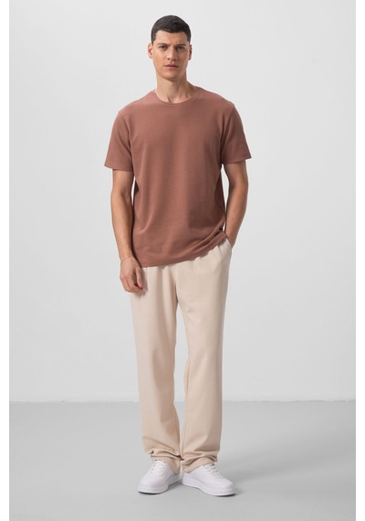Tommylife Kahverengi Yüzeyi Dokulu Rahat Form Basic Erkek T-shirt - 88436 Kahverengi