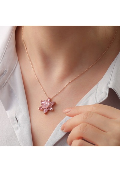 925 Ayar Gümüş Toz Pembe Renkli Lotus Kolye