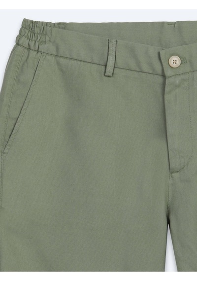 Kip Yeşil Düz Kumaş Jogging Fit Casual Bermuda