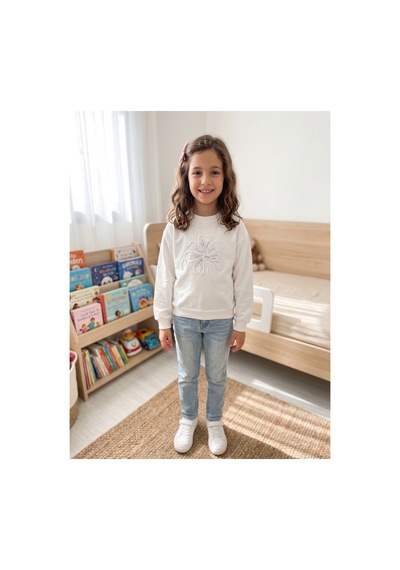 Deniva Kids Kız Çocuk Ekru Çiçek Nakışlı Payet Detaylı Pamuklu Bisiklet Yaka Sweatshirt BEYAZ Deniva Kids Kız Çocuk Ekru Çiçek Nakışlı Payet Detaylı Pamuklu Bisiklet Yaka Sweatshirt BEYAZ