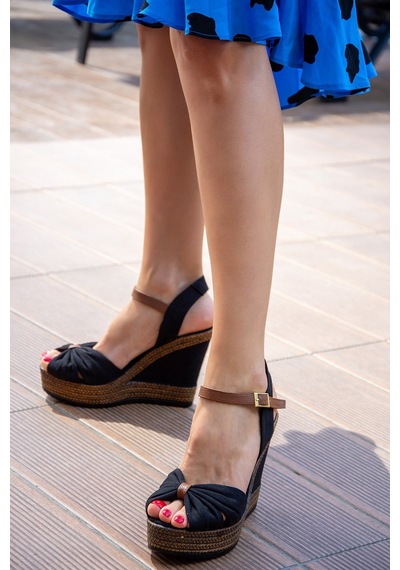 Fox Shoes Siyah Kadın Dolgu Topuklu Ayakkabı 9674071005 Siyah