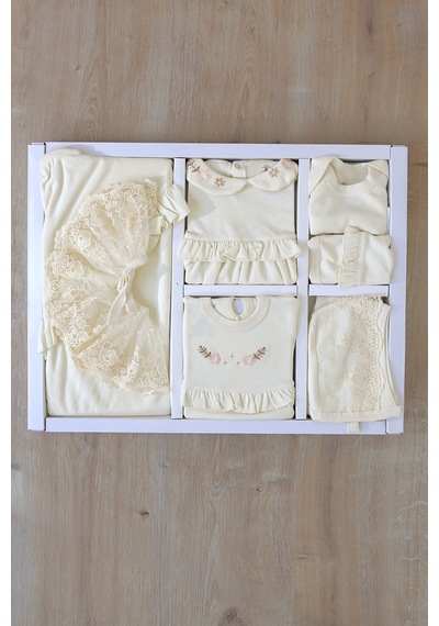 Sitilin Kız Bebek Dantelli 10'lu Hastane Çıkışı Seti %100 Pamuk Natural Kundak Battaniyeli Lüks Set Stl7256 Ekru