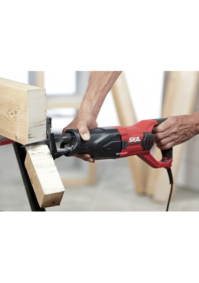 Skil 4961DA 900W Çantalı Elektikli Kılıç Testere