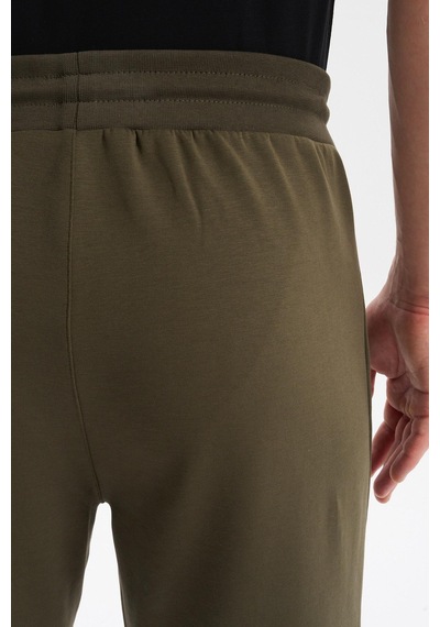 AR-MA Arma Erkek Slim Fit Örme Interlok Basic Dar Paça Eşofman Altı Arka Ve Yan Fleto Fermuar Cepli Paçalar Ribanalı %80 Pamuk %14 Polyester %6 Elastane K30174998902 Haki AR-MA Arma Erkek Slim Fit Örme Interlok Basic Dar Paça Eşofman Altı Arka Ve Yan Fleto Fermuar Cepli Paçalar Ribanalı %80 Pamuk %14 Polyester %6 Elastane K30174998902 Haki