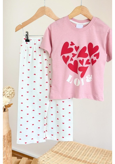 Monila Kız Çocuk Pamuklu Pembe Kalp Baskılı T-shirt Ve Kalpli Müslin Pantolon Alt Üst Takım Monila Kız Çocuk Pamuklu Pembe Kalp Baskılı T-shirt Ve Kalpli Müslin Pantolon Alt Üst Takım