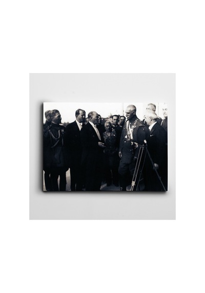 Atatürk Ve İran Şahı 1934 Kanvas Tablo