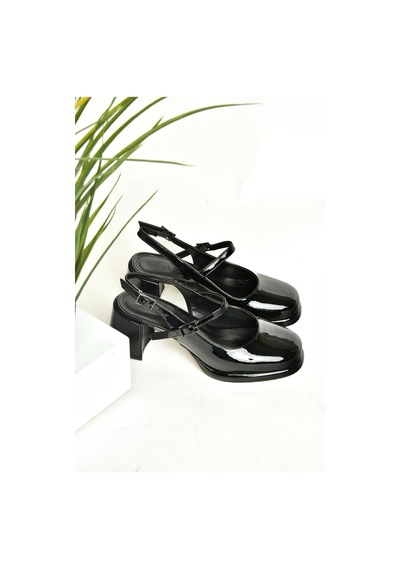 Fox Shoes U820930008 Siyah Rugan Kalın Topuklu Kadın Ayakkabı Siyah