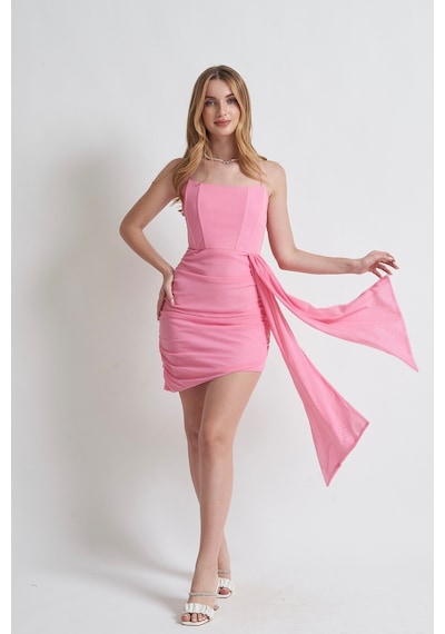 Rabia Çelik Kadın Pembe Drapeli Sırt Dekolteli Yandan Kuyruklu Mini Elbise Pembe Pembe