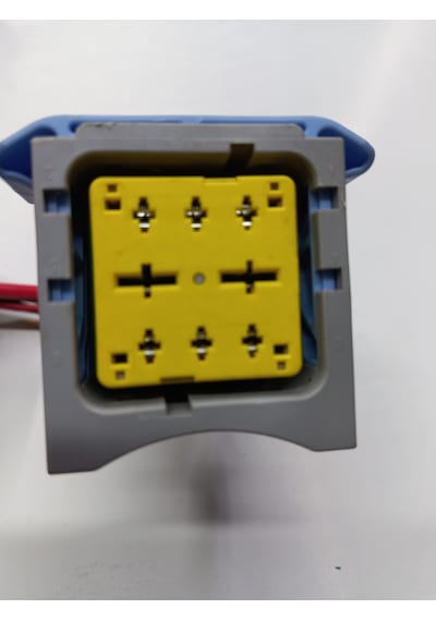 Renault Kızdırma Role Soketi 8k002