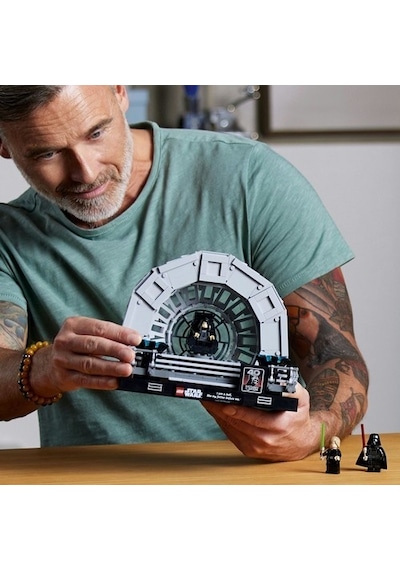LEGO Star Wars 75352 Emperor S Throne Room Dioraması 807 Parça