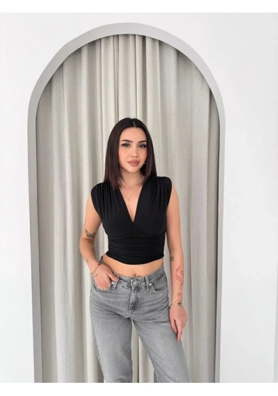 Dogutrend Vatkalı Kolsuz V Yaka Drapeli Crop Bluz Likralı Fit - Siyah