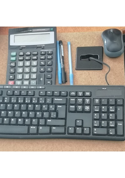 Adilon Masaüstü Kablo Kanalı Deliği Kapağı, Kare, Siyah 6 Cm