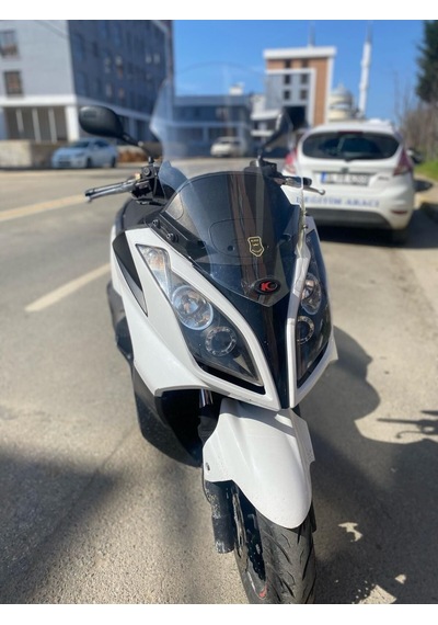 Motocam Kymco Xtown 250 İ Ön Cam 2016-2026 Model 78cm Şeffaf Renkli 4mm Uzun