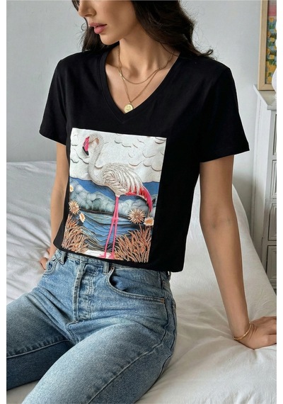 Femelle Siyah V Yaka Flamingo Boncuk İşlemeli %100 Pamuk Tişört