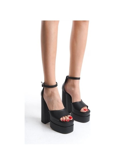 Kadın Elina Tek Bantlı Siyah Cilt 15 Cm Platform Topuklu Ayakkabı