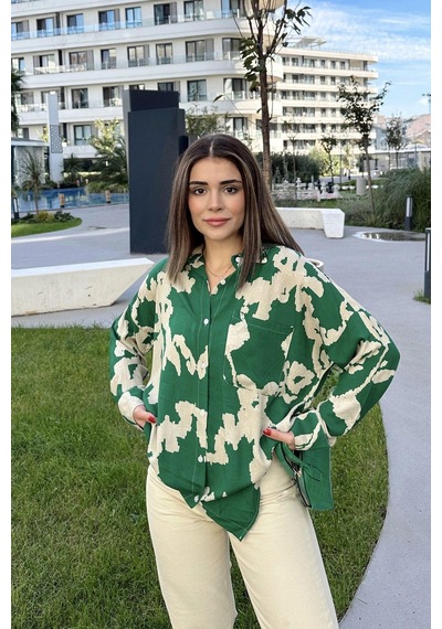 WeShaya Kadın Yeşil Uzun Kol, Arkası Pliseli, Salaş Dökümlü, Viskon Gömlek Yeşil