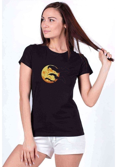 Silhouette Orange Halloween Moon With Bats Baskılı Siyah Kadın T