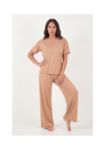 Lela Yumuşak Dokulu Bisiklet Yaka Lastikli Bel Kısa Kollu Pijama Takımı Bayan Pijama Takımı 65720102 Bej Lela Yumuşak Dokulu Bisiklet Yaka Lastikli Bel Kısa Kollu Pijama Takımı Bayan Pijama Takımı 65720102 Bej