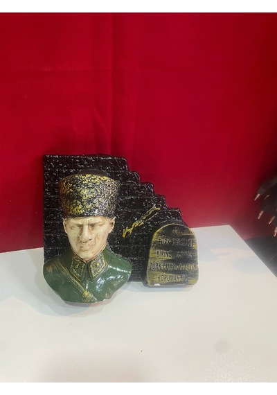 Atatürk Biblosu İmzası Ve Ey Türk Gençliği