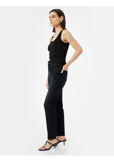 Koton Pamuklu Yüksek Bel Düğmeli Slim Fit Mom Jean Pantolon - Mom Jeans Siyah 5wal40043md Siyah