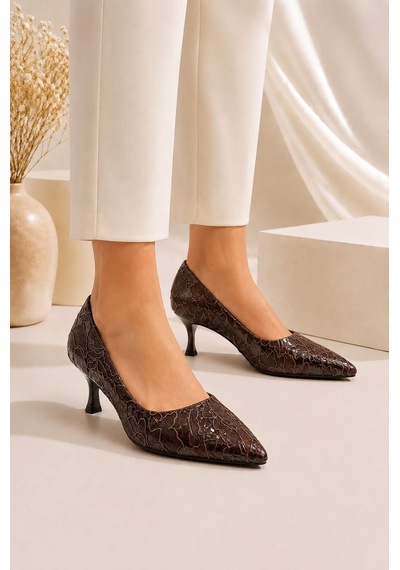 Dabab Shoes Leyla Kadın Acı Kahve Sivri Burun Dantel Desenli 5 Cm İnce Topuklu Stiletto Ayakkabı Kahverengi Dabab Shoes Leyla Kadın Acı Kahve Sivri Burun Dantel Desenli 5 Cm İnce Topuklu Stiletto Ayakkabı Kahverengi
