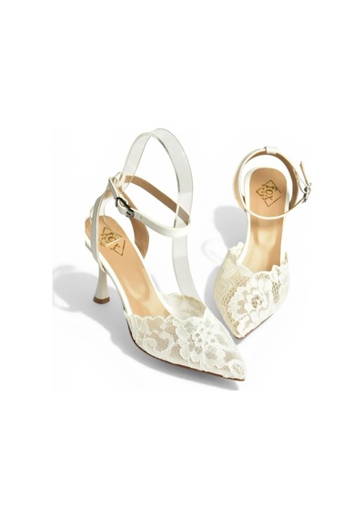 Fox Shoes Y752044206 Beyaz Dantelli İnce Topuklu Kadın Ayakkabı