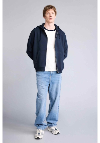 Defacto Relax Fıt Kapüşonlu İçi Yumuşak Tüylü Kalın Kumaş Fermuarlı Sweatshirt D7599AX25AU Lacivert Defacto Relax Fıt Kapüşonlu İçi Yumuşak Tüylü Kalın Kumaş Fermuarlı Sweatshirt D7599AX25AU Lacivert