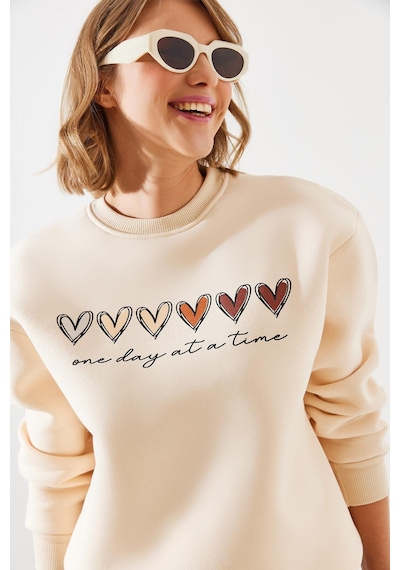 Shade Kadın Üç İplik Şardonlu Renkli Kalp Baskılı Sweatshirt Mbhs007 60601007 - Bej