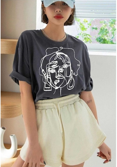 Kozia Outdoors Malkoçbey Kadın Yüz Figür Detaylı Basic Oversize Unisex T-shirt Füme