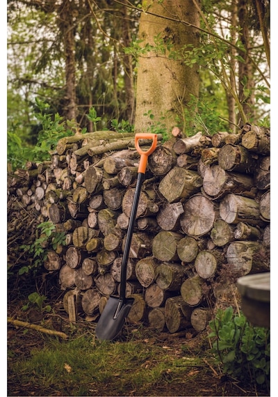 Fiskars 131413-1003455 Solid Sivri Uçlu Bahçe Küreği
