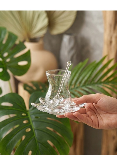 Elta Collection 18 Parça Kristal Çay Seti Kristal Tabak Ve Kaşıklı İnce Belli 6 Kişilik Şık Çay Takımı Seffaf