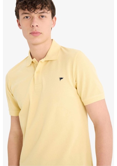 DeFacto Slim Fit Dar Kesim Polo Yaka Nakışlı Kısa Kollu Tişört D7665AX25SPYL488 DeFacto Slim Fit Dar Kesim Polo Yaka Nakışlı Kısa Kollu Tişört D7665AX25SPYL488