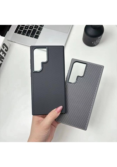 Samsung Uyumlu Galaxy S24 Ultra Kılıf Magsafe Karbon Fiber Görünümlü Metal Kamera Yükseltili Silikon Cherena Siyah