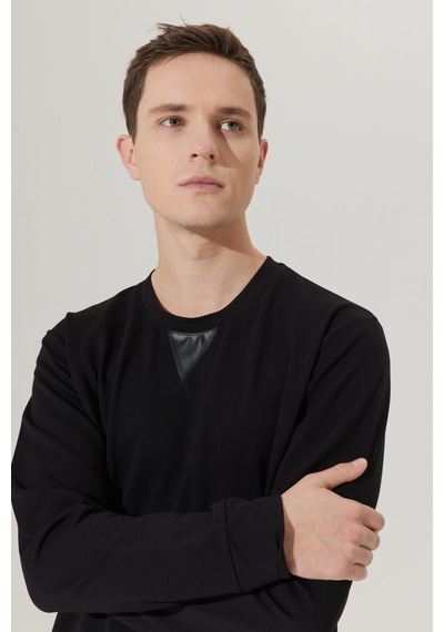 AC&Co / Altınyıldız Classics Erkek Siyah Standart Fit Normal Kesim Bisiklet Yaka Sweatshirt Siyah